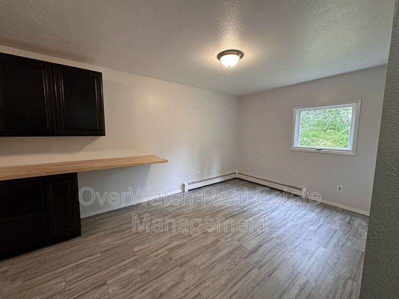 6121 De Armoun Rd - Photo 7 of 26