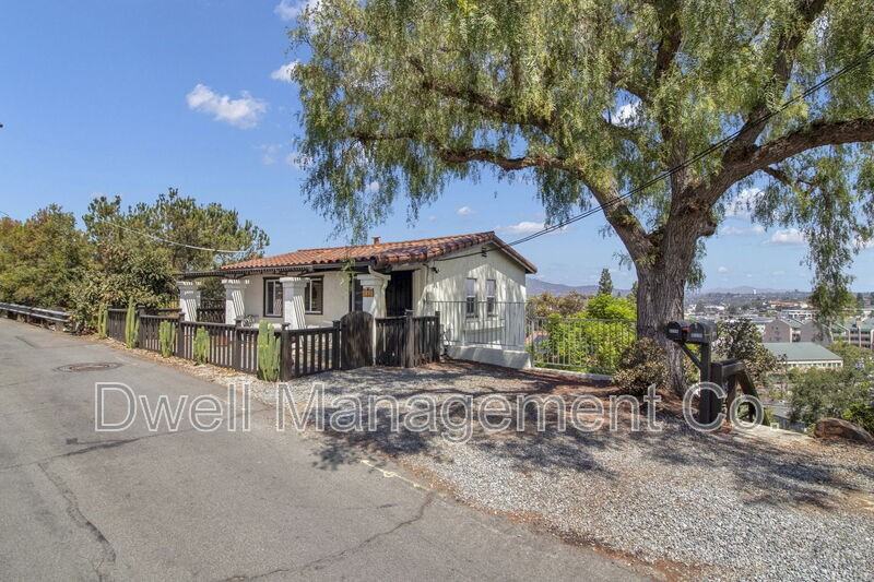 8114 Fairview Ave - Photo 4 of 15