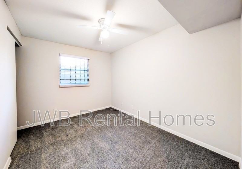 736 Detroit St - Photo 7 of 15