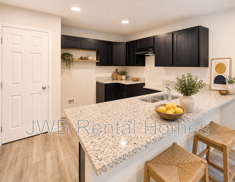 708 Franklin St - Photo 3 of 13