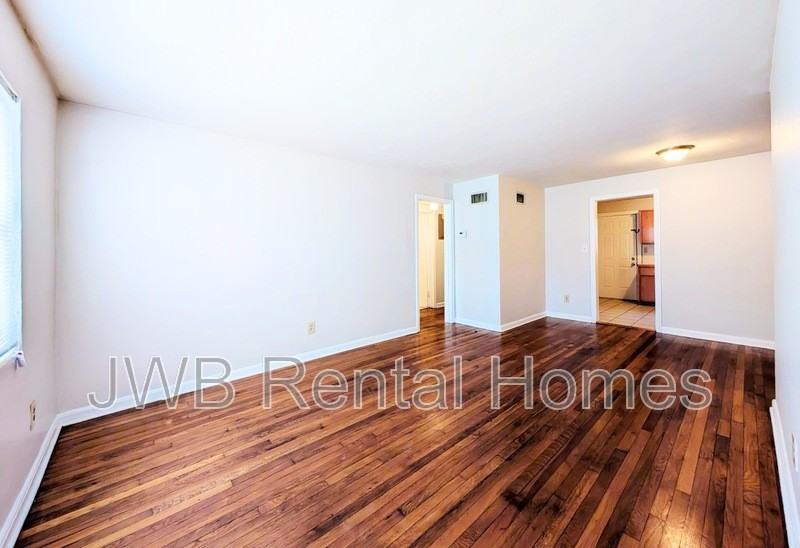 3126 Belden St - Photo 6 of 13