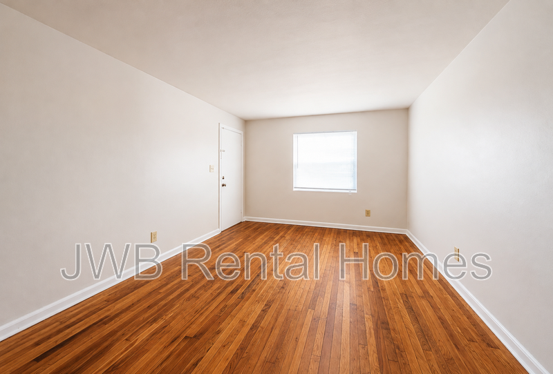 3126 Belden St - Photo 7 of 13