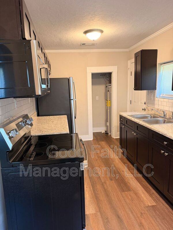 2247 Sullivan Rd - Photo 3 of 13