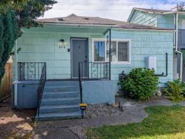 featured image of 2218 Hoyt Ave #A