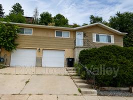 featured image of 1394 Northeast