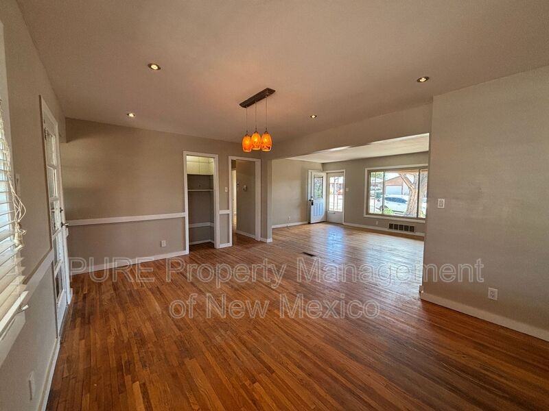 1601 N Chaco Ave - Photo 2 of 16