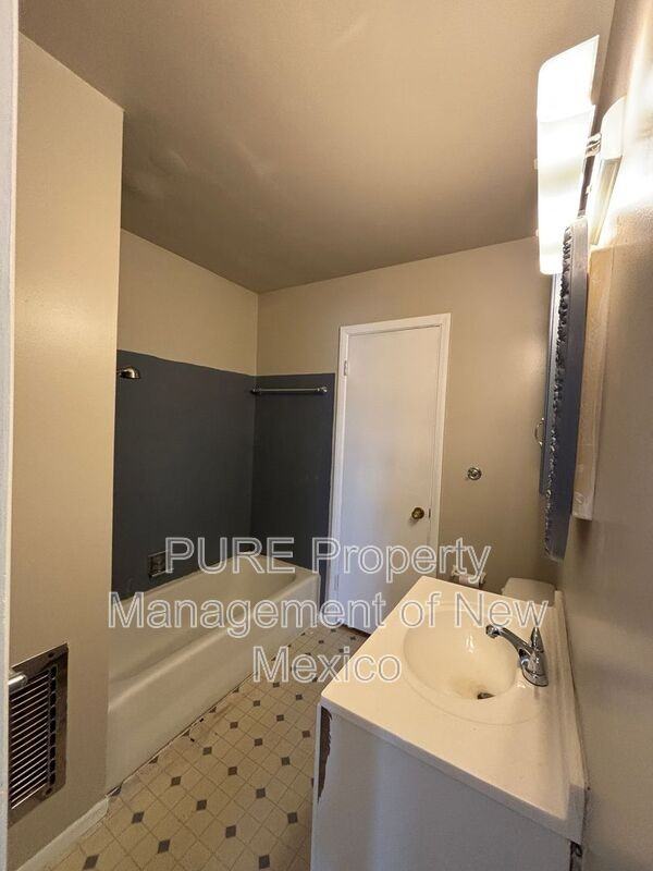 1601 N Chaco Ave - Photo 7 of 16