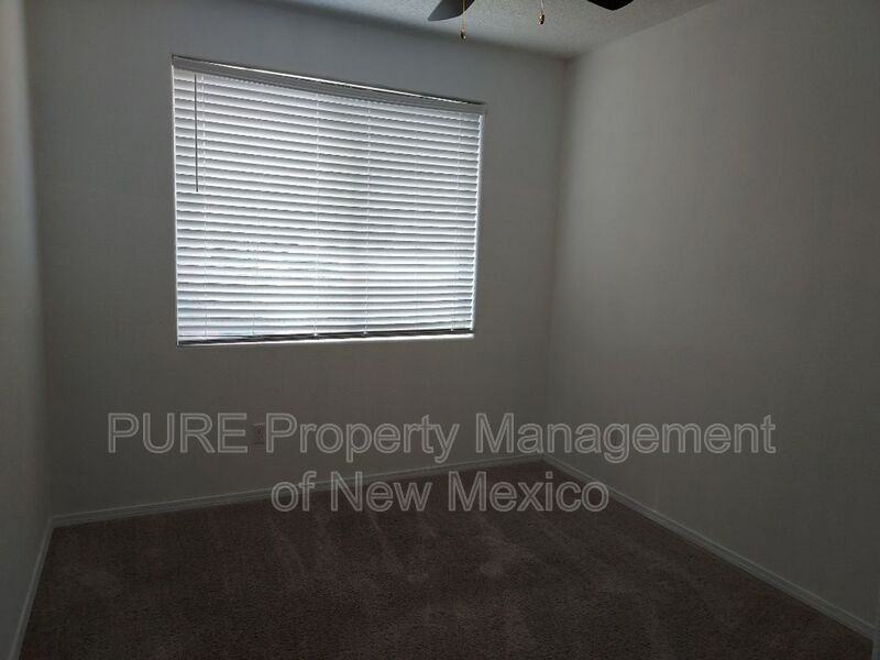 2367 Quinn St Ne - Photo 4 of 29