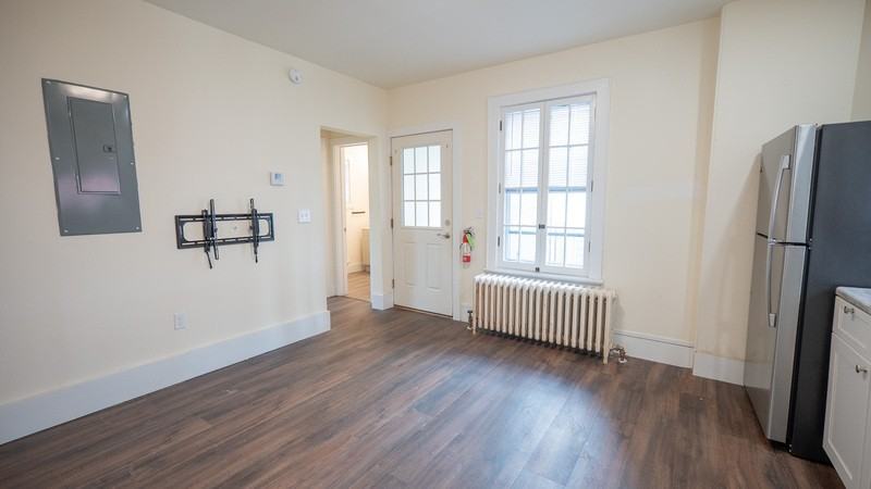 21 Hungerford Ter - Photo 3 of 13