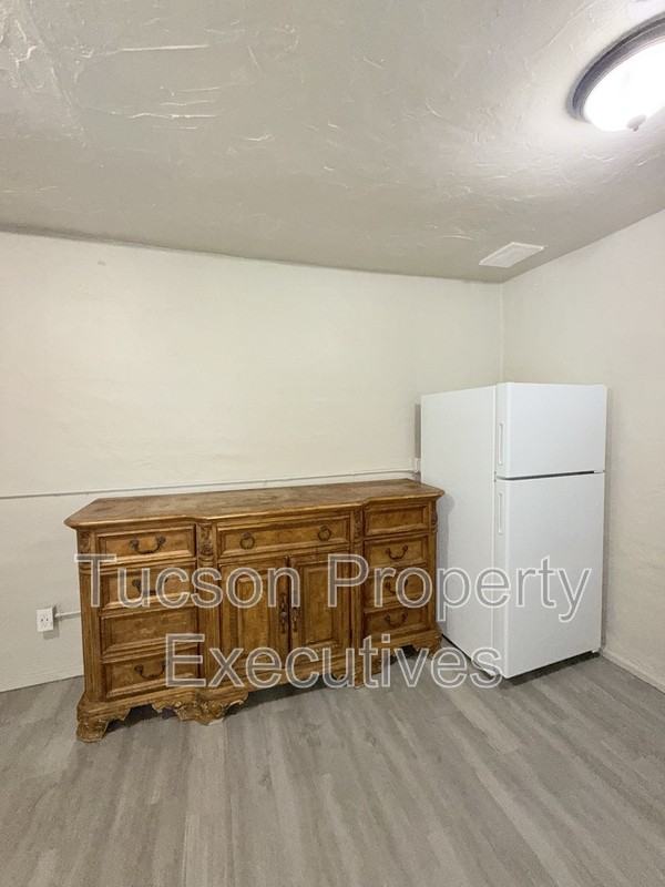234 E 32nd St - Photo 4 of 13