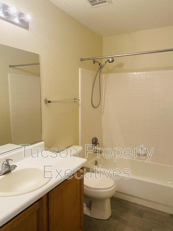 7905 S Danforth Ave - Photo 5 of 27