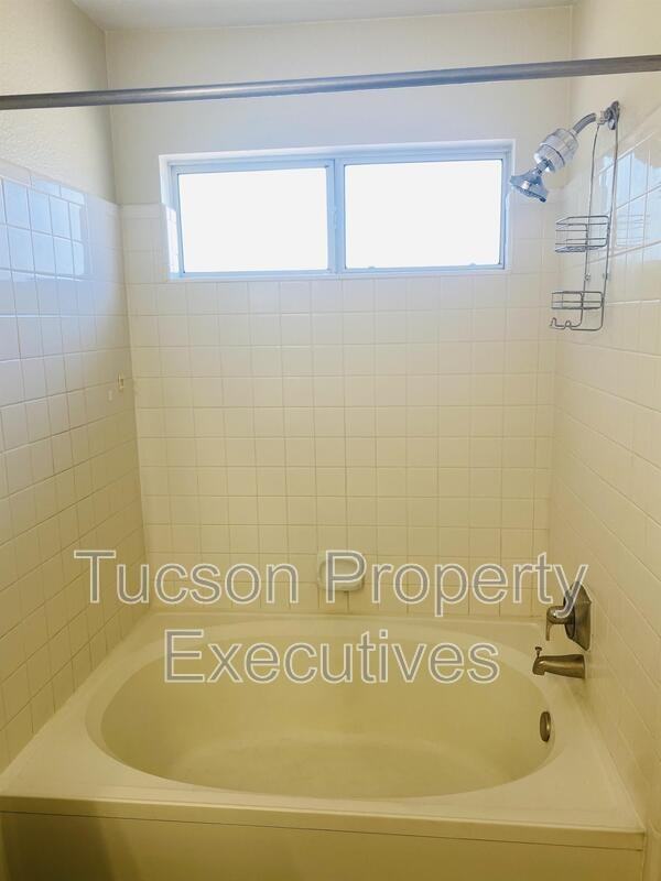 7905 S Danforth Ave - Photo 7 of 27