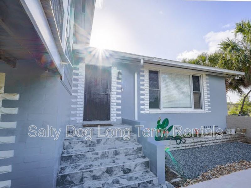 1208 N Halifax Ave - Photo 4 of 20