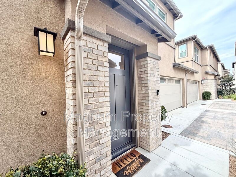 32730 Brunello Way - Photo 3 of 35