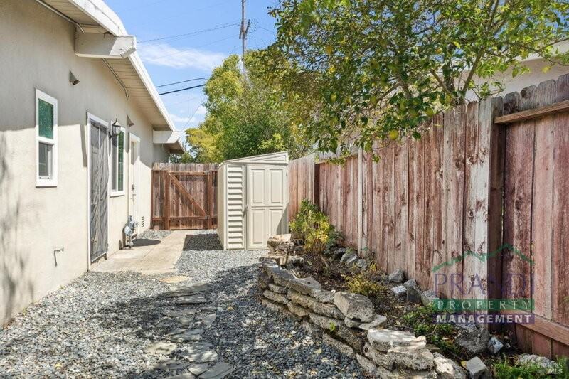 53 Labrea Way - Photo 3 of 20