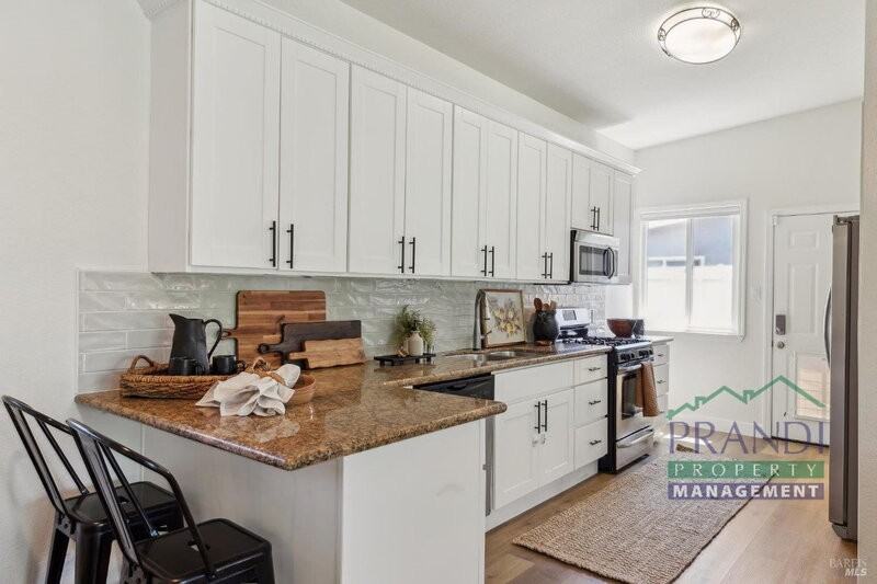 53 Labrea Way - Photo 5 of 20
