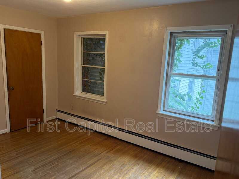 1715 W Market St #2 - Photo 7 of 9