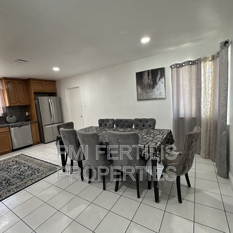 13341 Benton St - Photo 6 of 11