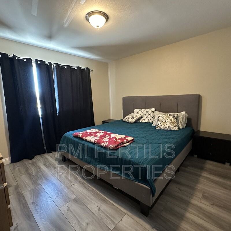 13341 Benton St - Photo 7 of 11