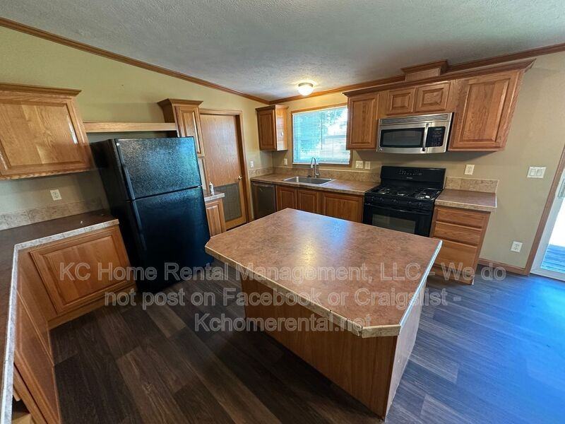 10850 W 207th St - Photo 6 of 38