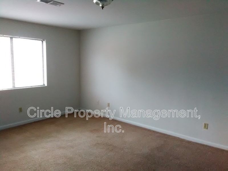 2021 Highridge Dr Sw #4O - Photo 7 of 11