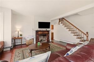 featured image of 22 Summer St ##1