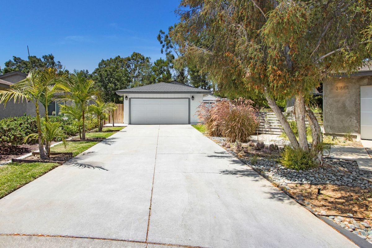 21561 Pedroso - Photo 4 of 36