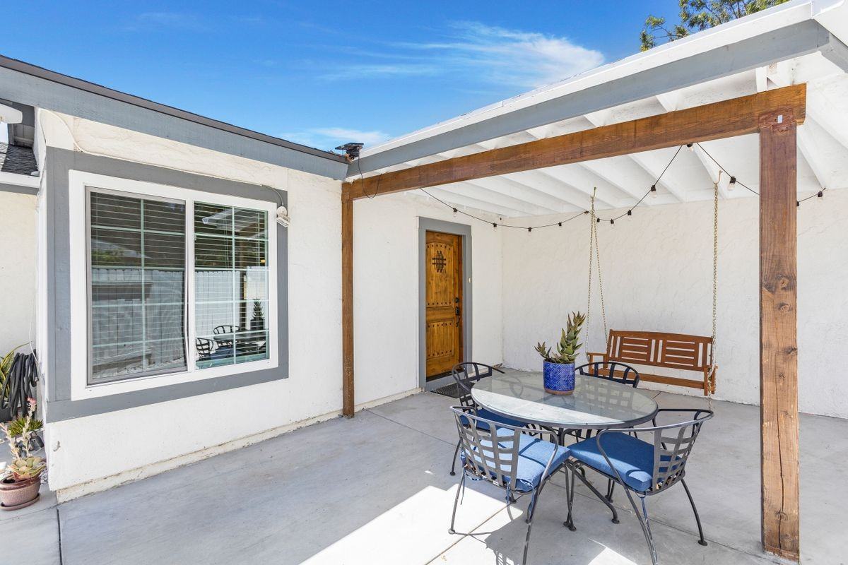 21561 Pedroso - Photo 7 of 36