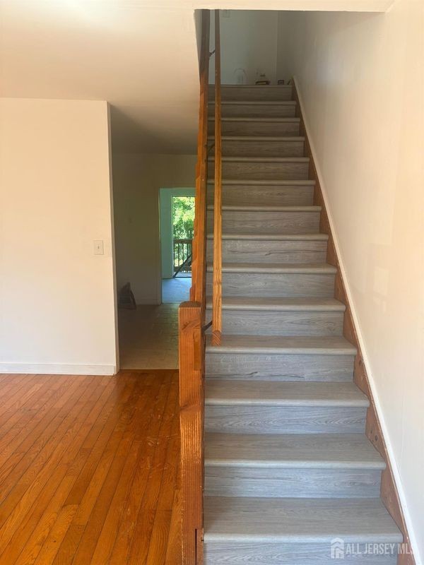 661 Catherine St ##2b - Photo 2 of 15