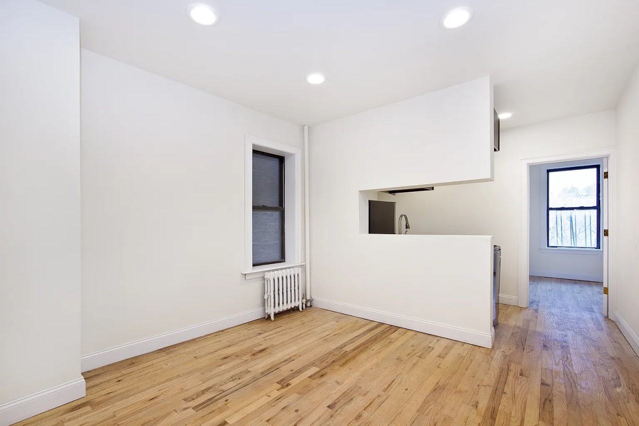 51 E 1st St #3D - Photo 2 of 3