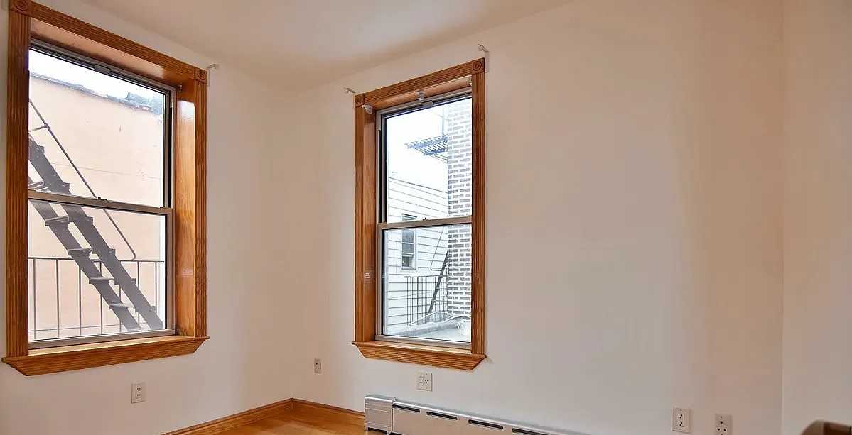 3215 36th Ave #13D - Photo 2 of 5