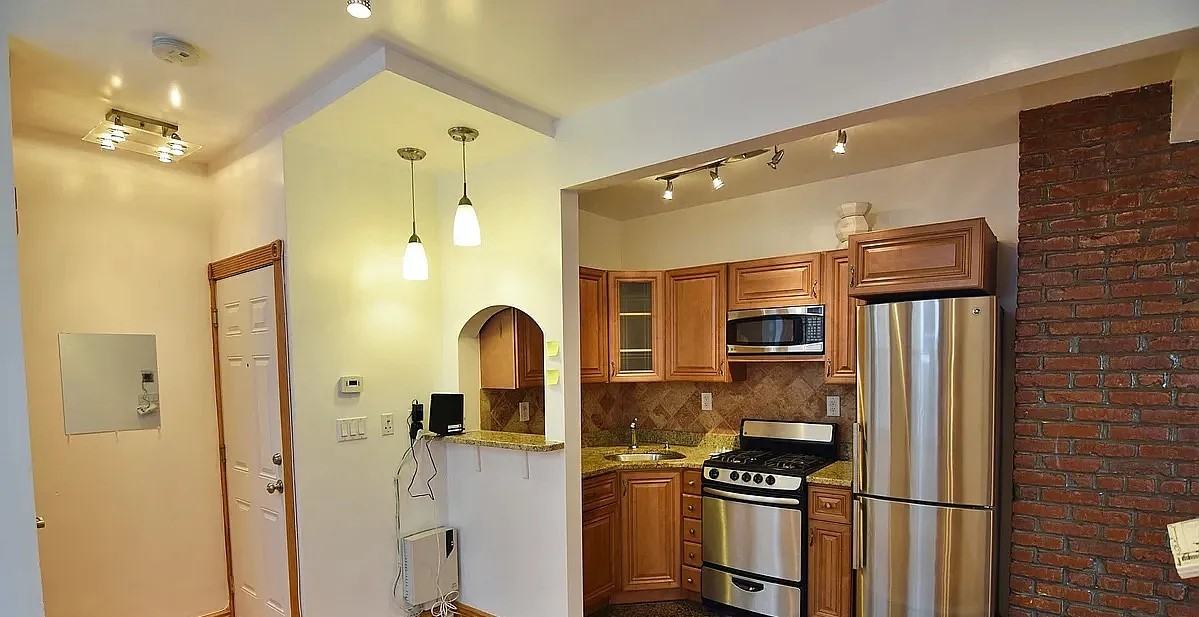 3215 36th Ave #13D - Photo 3 of 5