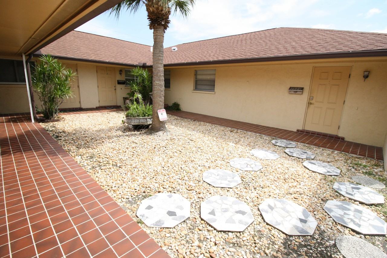 2530 Terry Ln - Photo 2 of 20