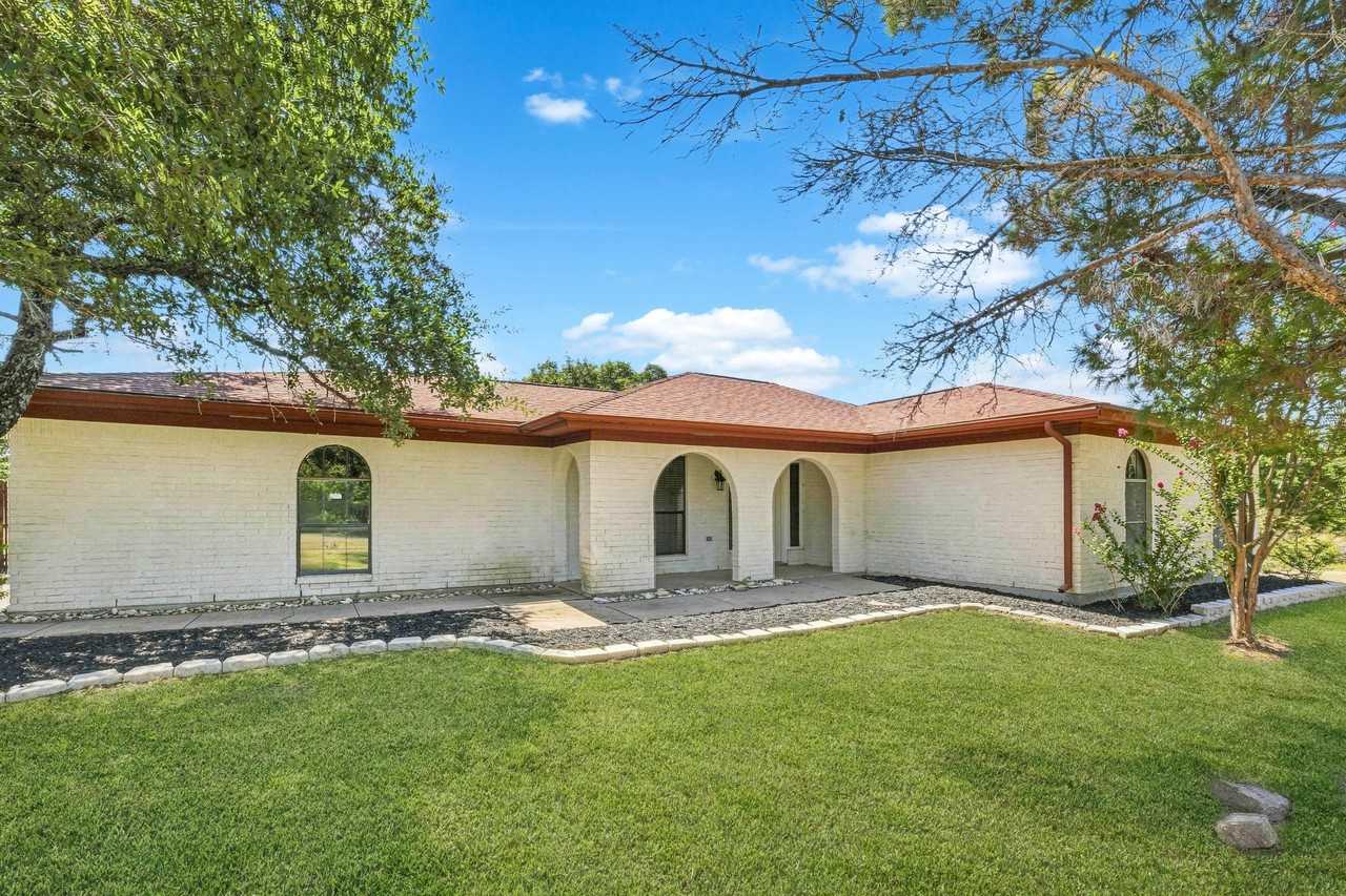 3251 Arbolado Calzada - Photo 2 of 36
