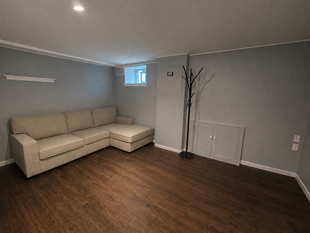 256 Childs Ave - Photo 5 of 32