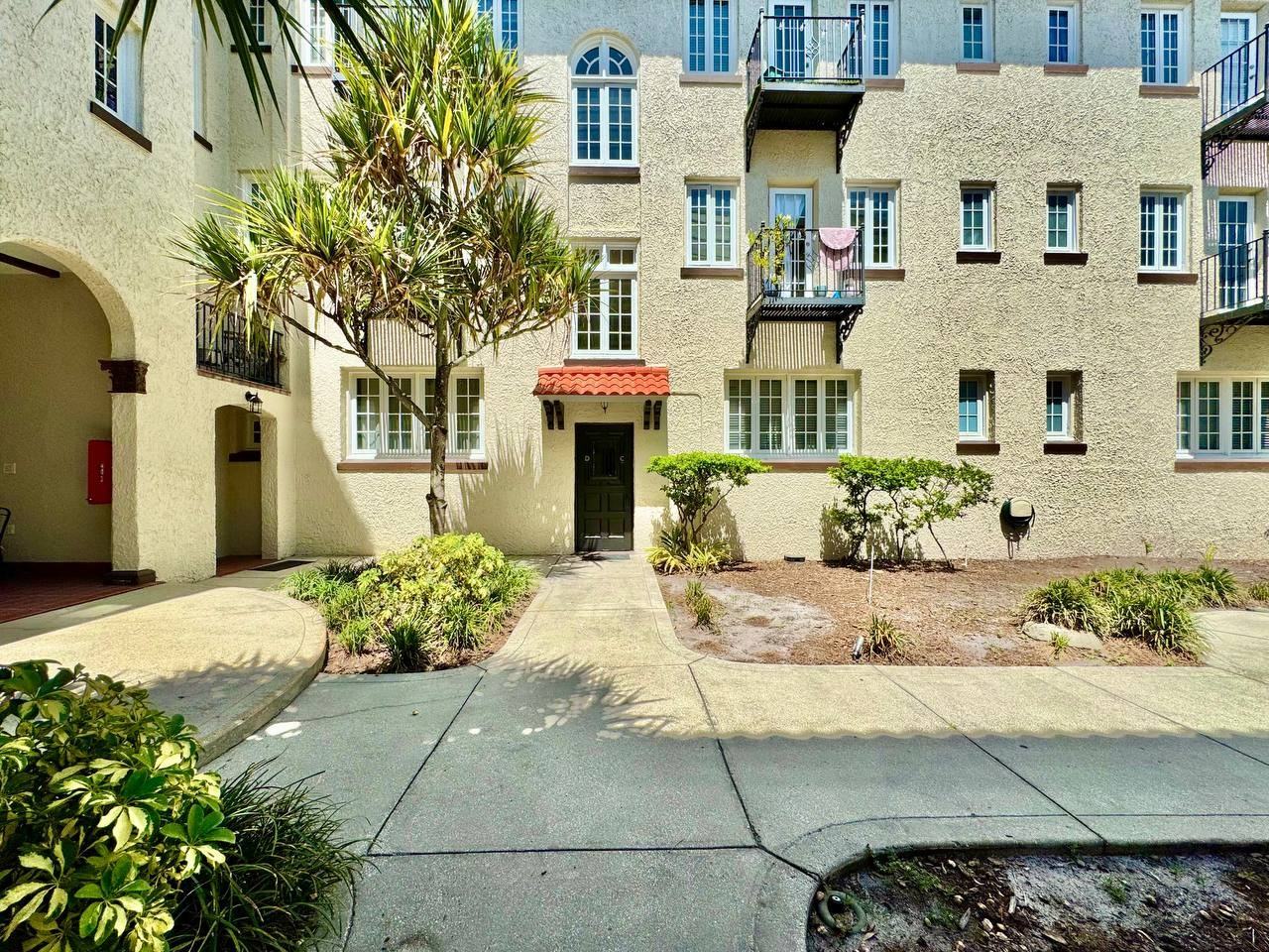 2117 W Dekle Ave #D1 - Photo 3 of 19