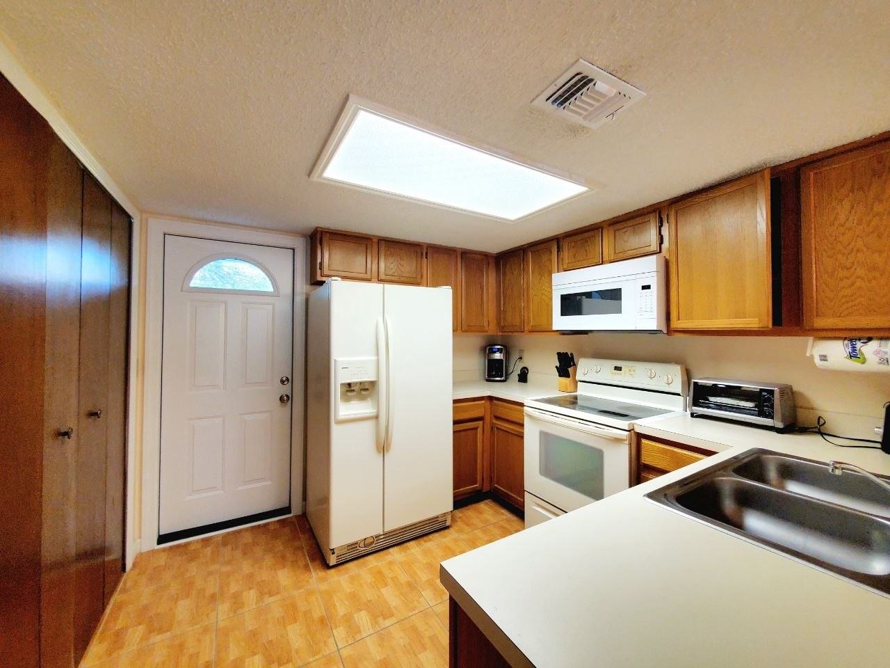 8724 Cobbler Pl - Photo 7 of 25