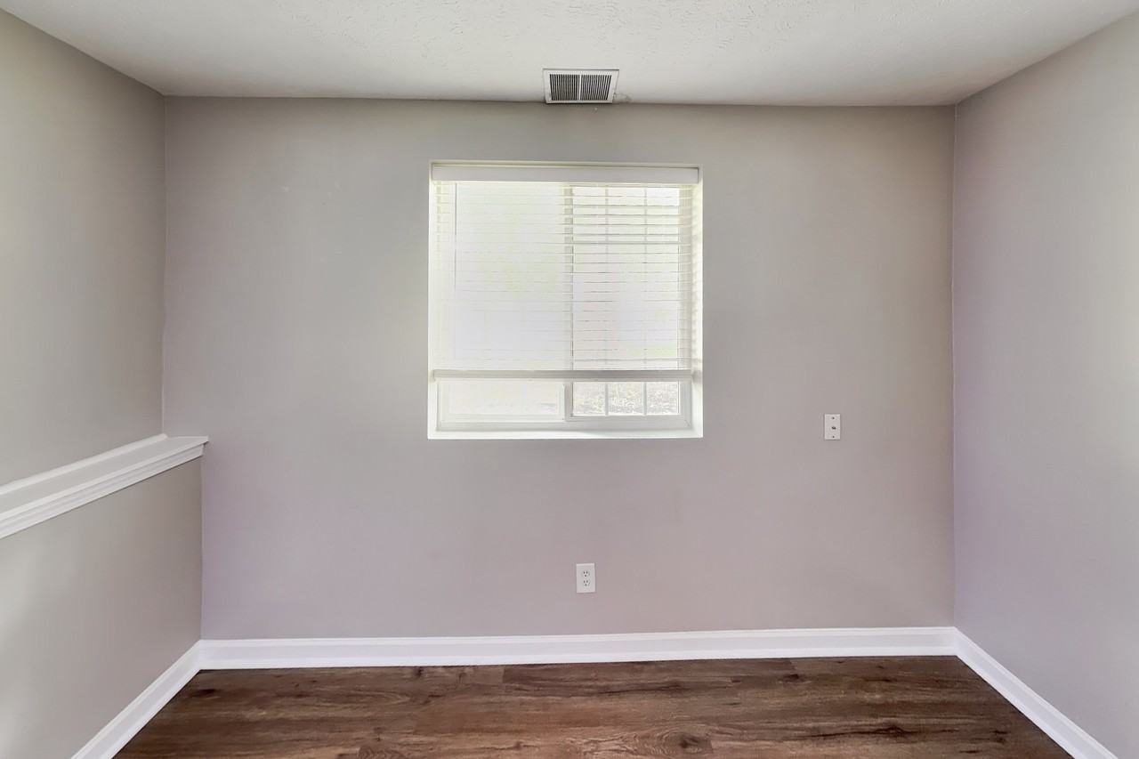 263 Fenster Dr - Photo 7 of 17