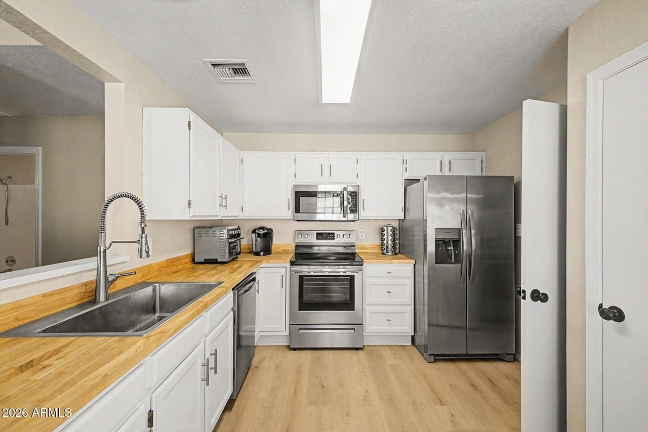 3109 E Siesta Ln - Photo 7 of 24