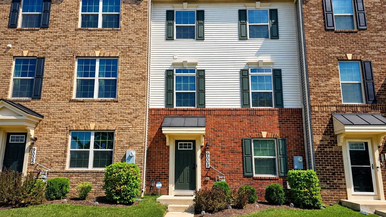 9008 Armstrong Ln - Photo 2 of 36