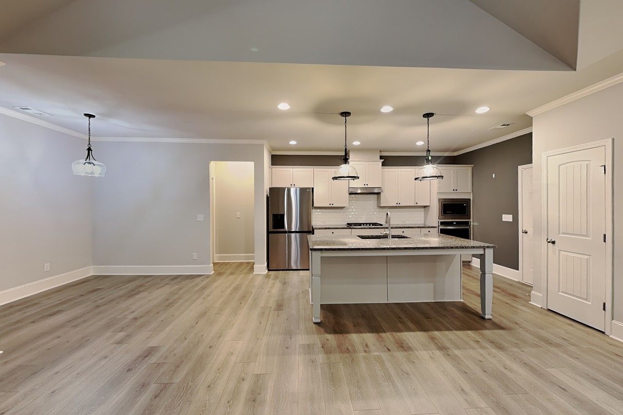 6945 Daylily Ln - Photo 3 of 21