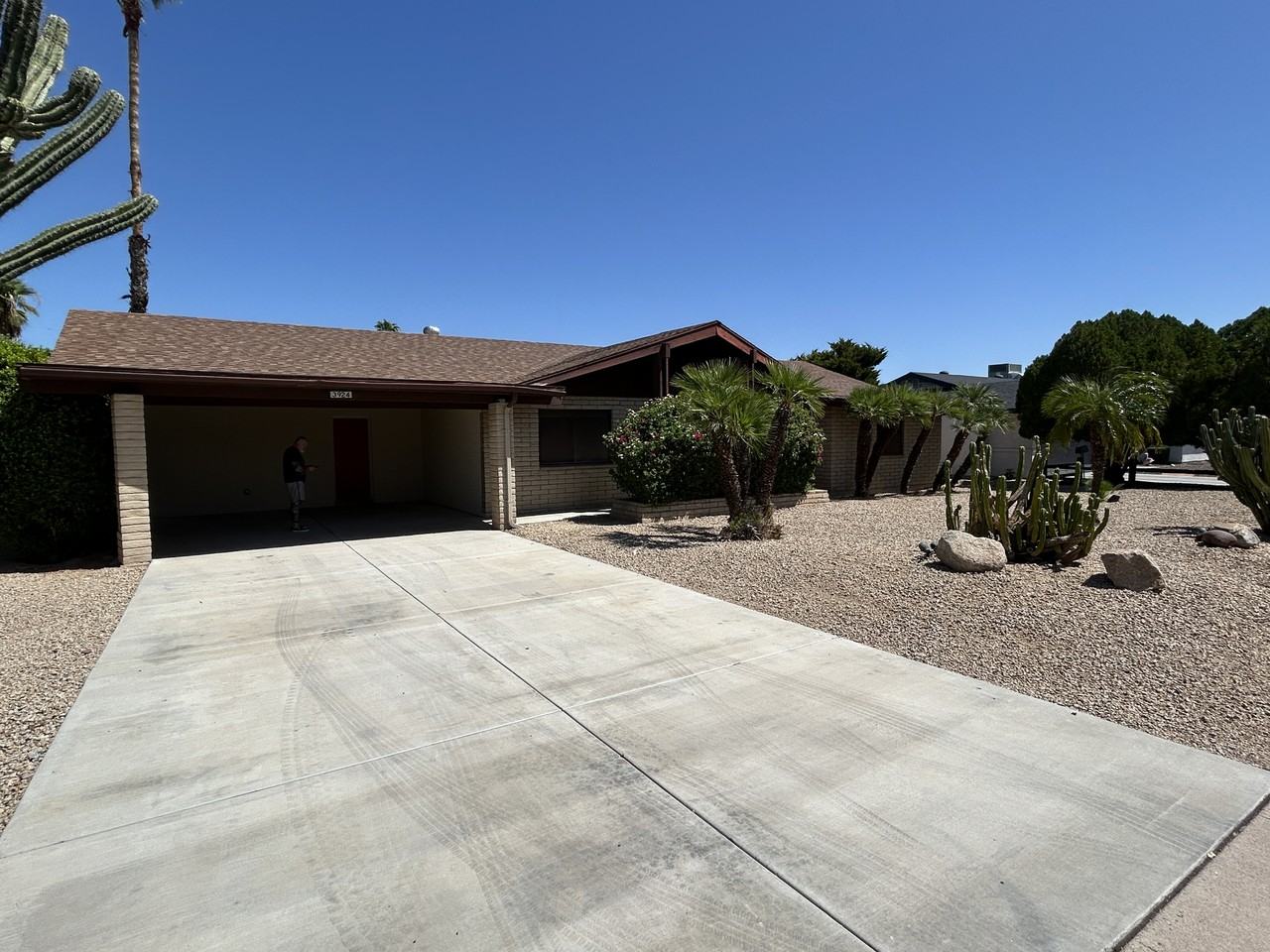 3924 E Yucca St - Photo 3 of 44