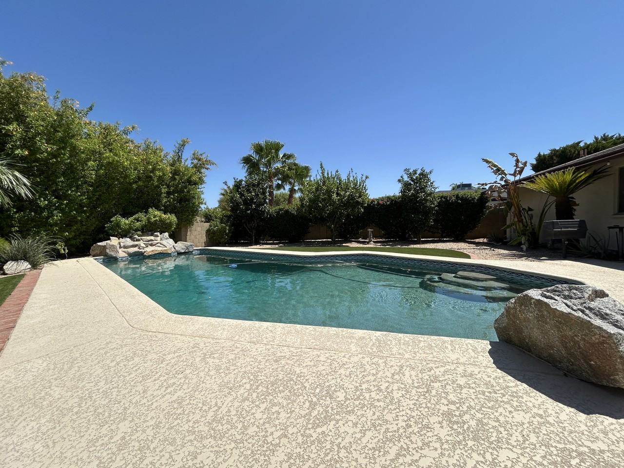 3924 E Yucca St - Photo 6 of 44