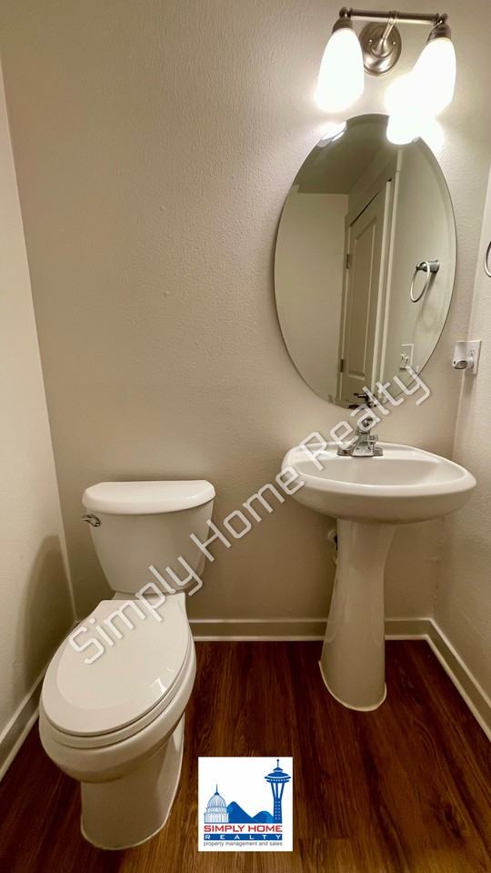 5228 54th Ave Se - Photo 7 of 26