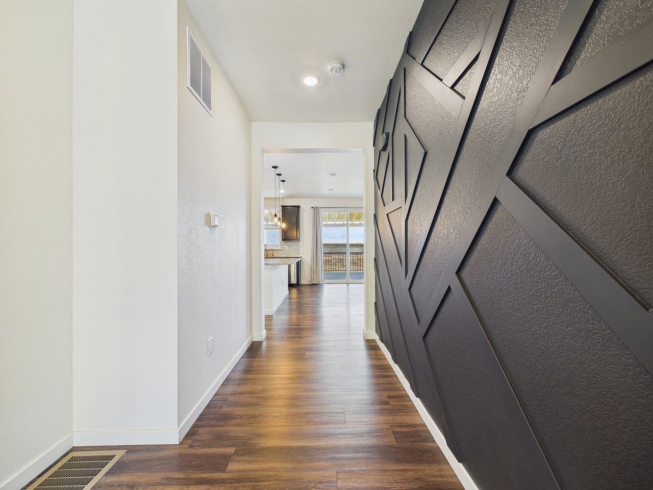10985 Ursula St - Photo 2 of 39