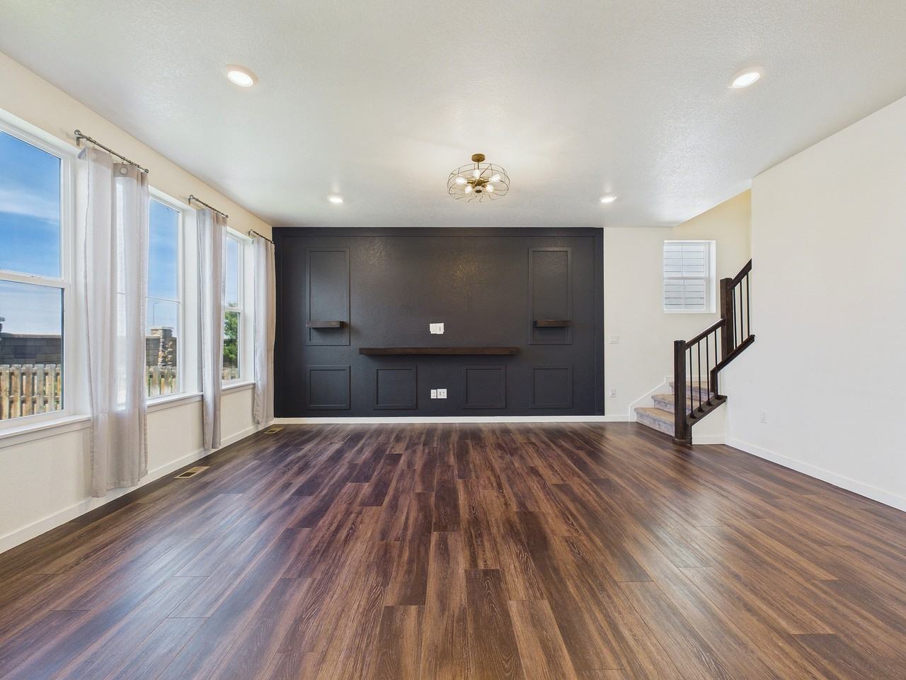 10985 Ursula St - Photo 4 of 39