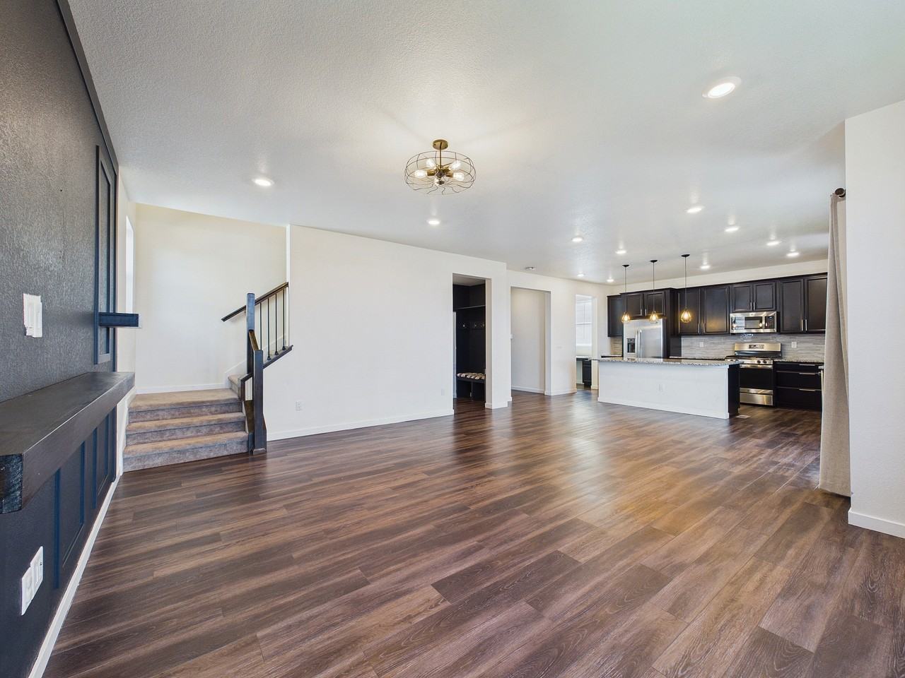 10985 Ursula St - Photo 5 of 39