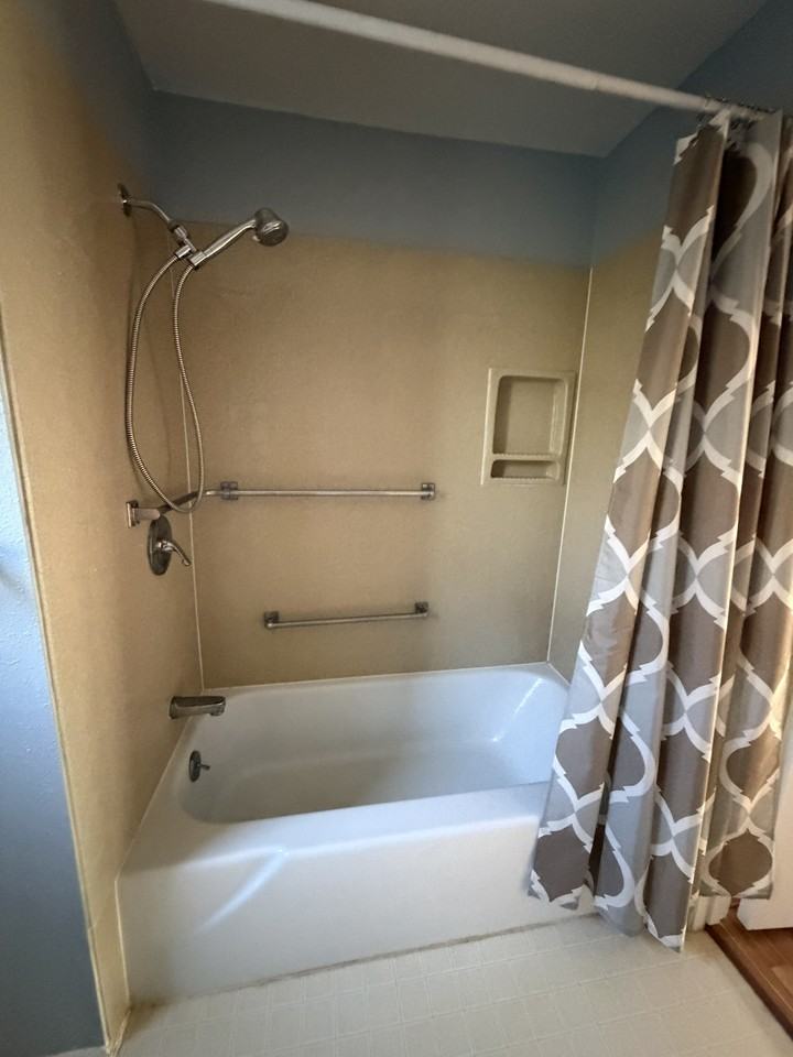 403 S Paseo Tierra #B - Photo 5 of 11