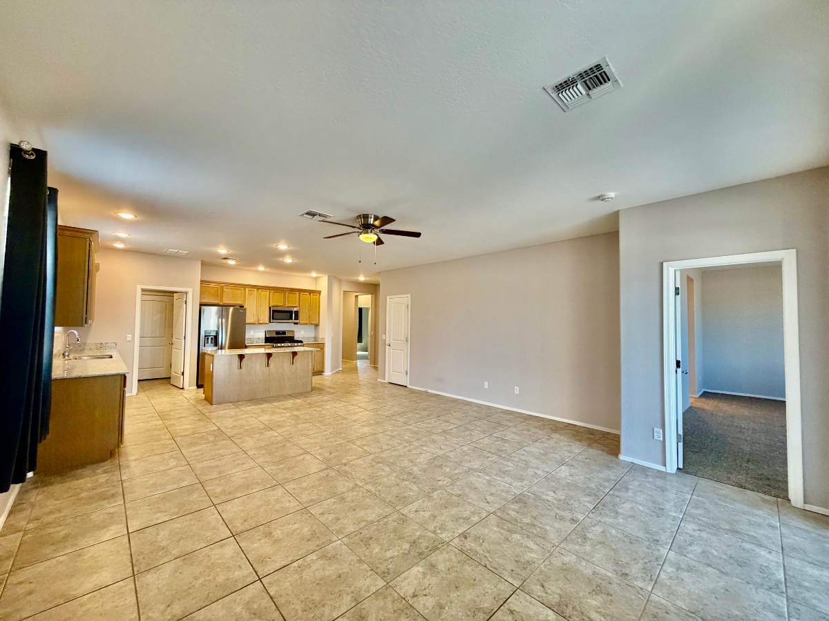 13484 W Range Mule Dr - Photo 4 of 17