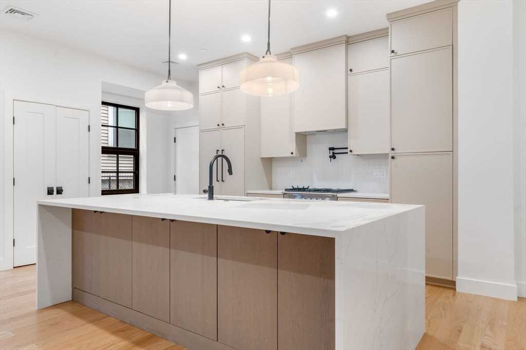 33 Pearl St - Photo 4 of 18